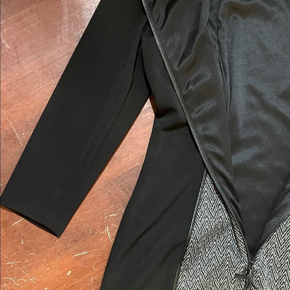 🌻3/$15🌻 Tahari Chic 3/4 Sleeve Black and Gray Dress - Picture 15 of 16